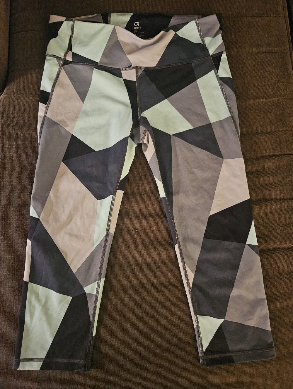 GapFit Geometric Cropped Leggings - Mint, Gray, Black Gap Medium Gapfit